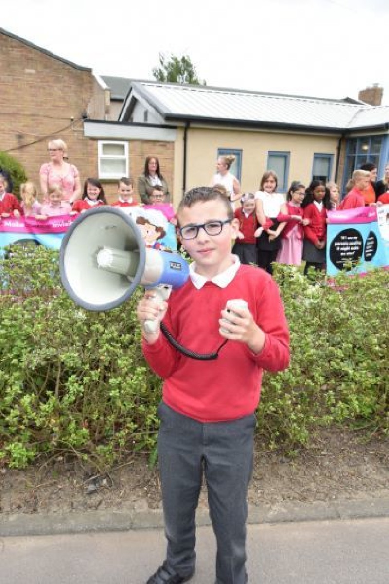 Other image for Parents urged to stub it out in school ‘smoking ban’